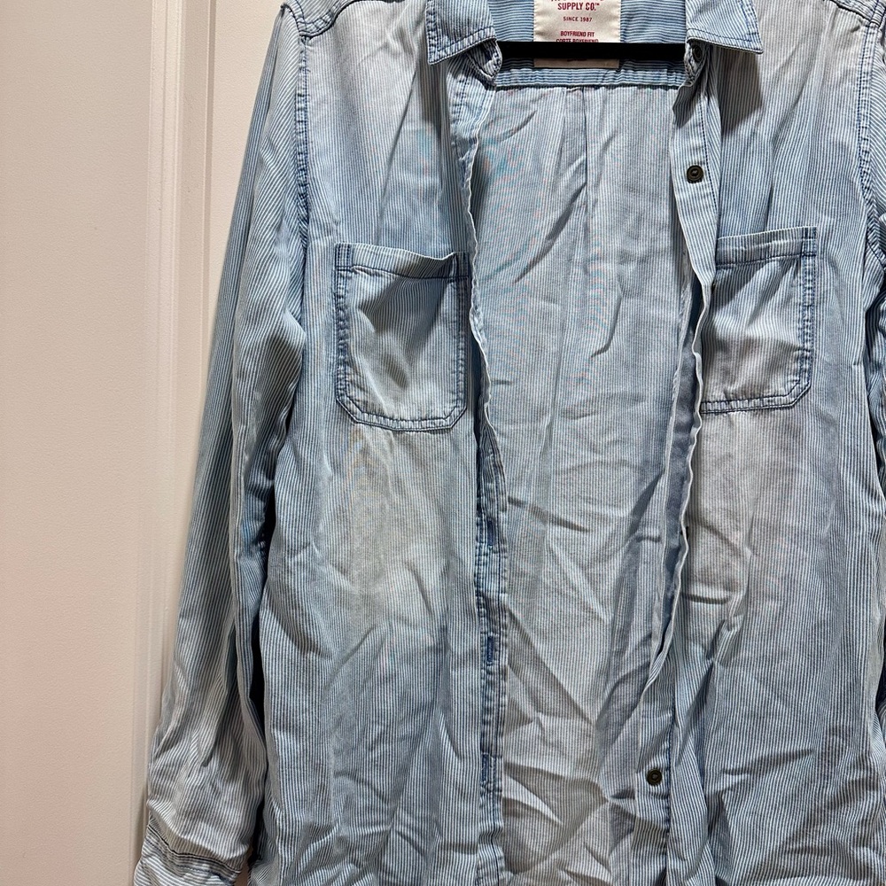 Mossimo Light Blue Striped Chambray Button Down Shirt, Boyfriend Fit, Medium - Picture 2 of 7